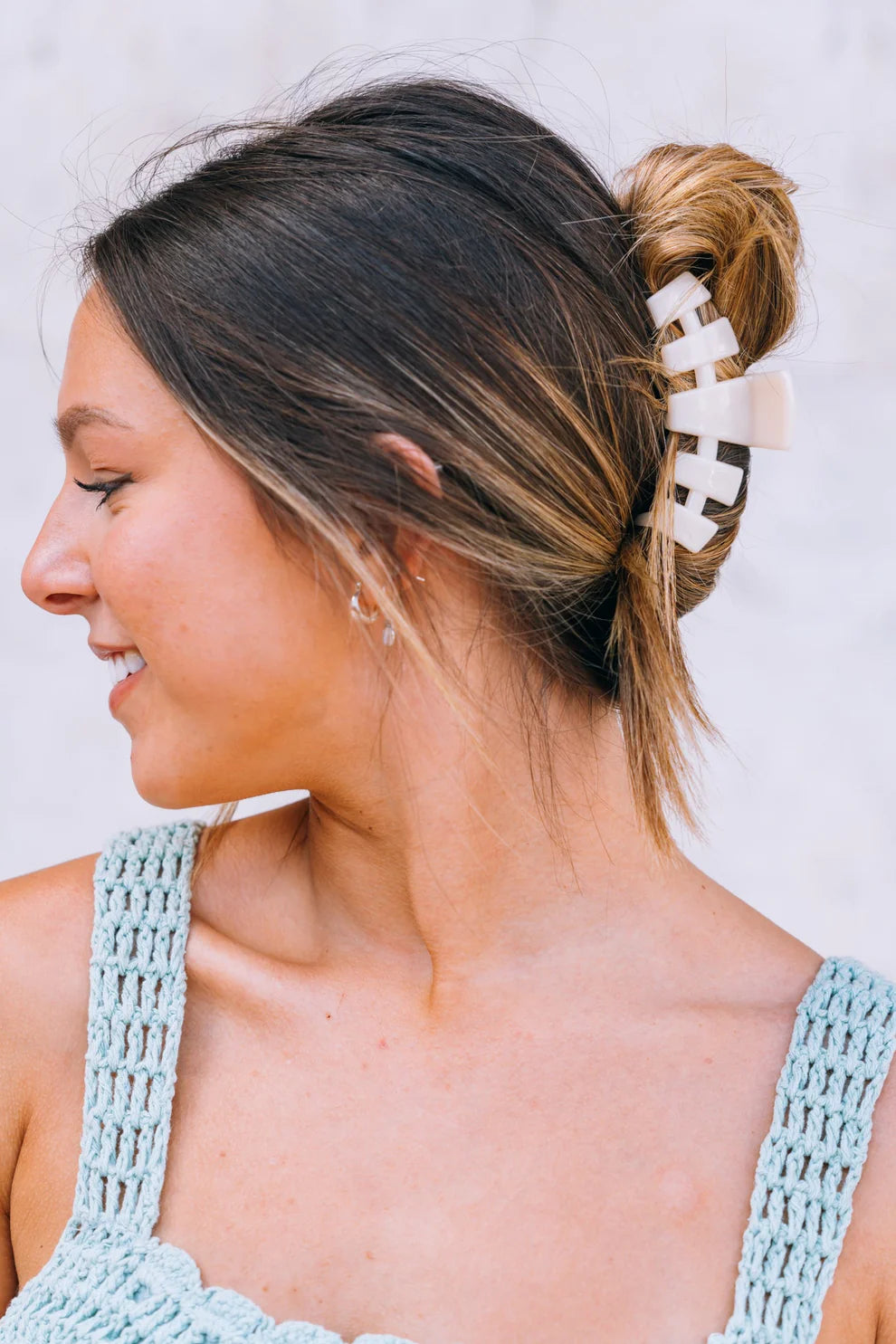 Teleties | Medium | Almond Beige Classic Hair Clip