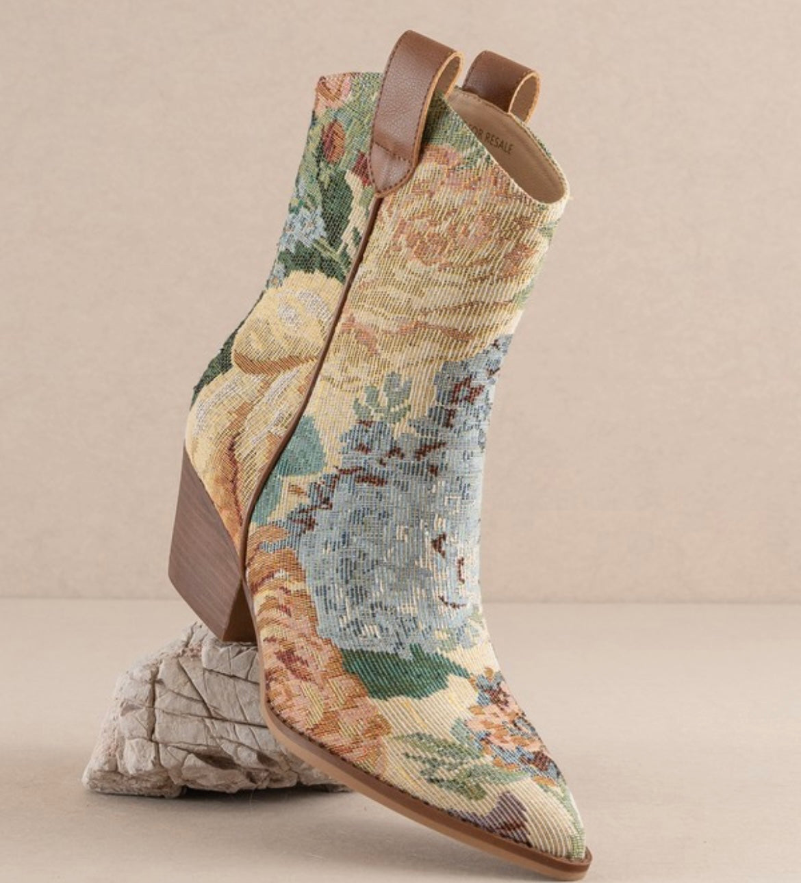 Kaiya Vintage Western Tapestry Boots