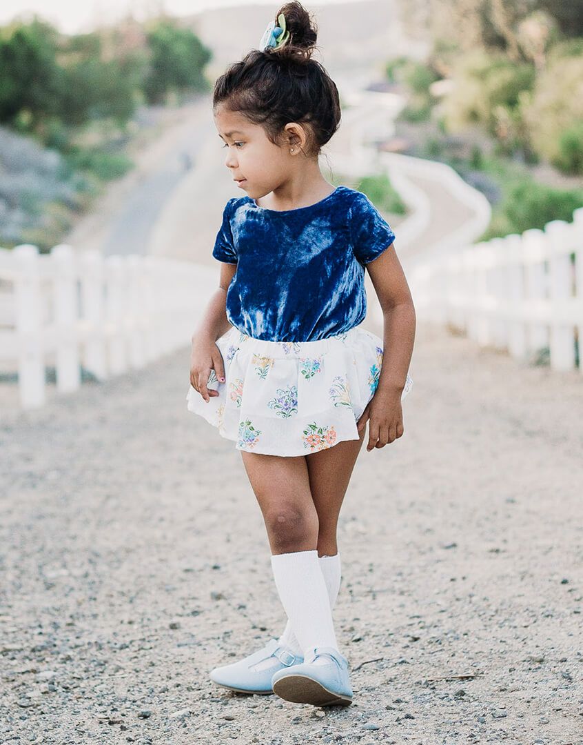 White Classic Cable Knee High Socks