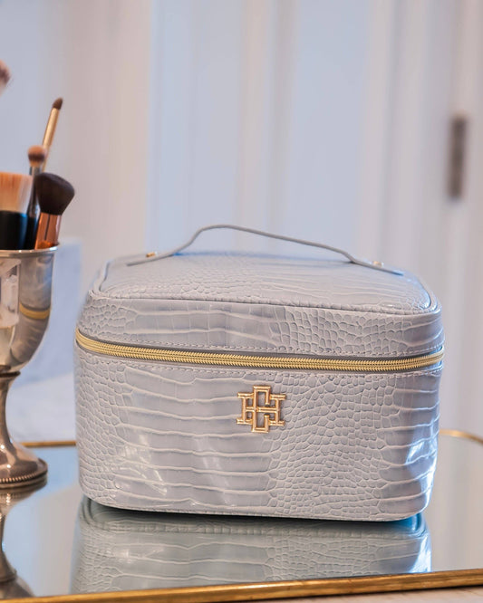 Hampton Train Case - Baby Blue