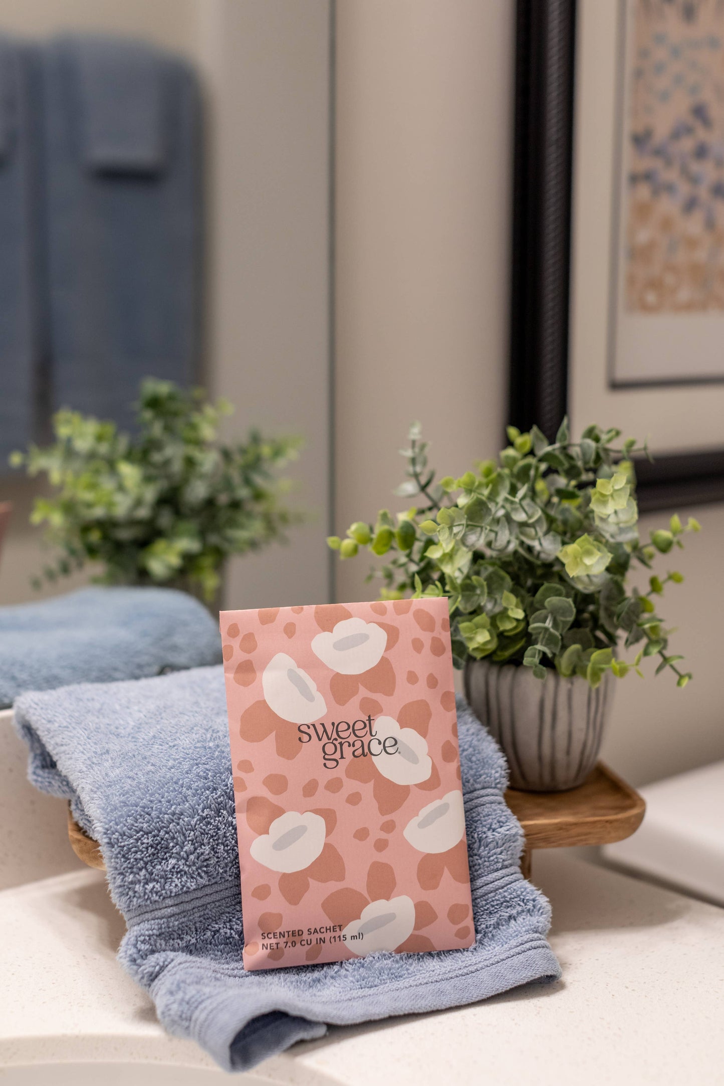 Sweet Grace Modern Flower Scented Sachet