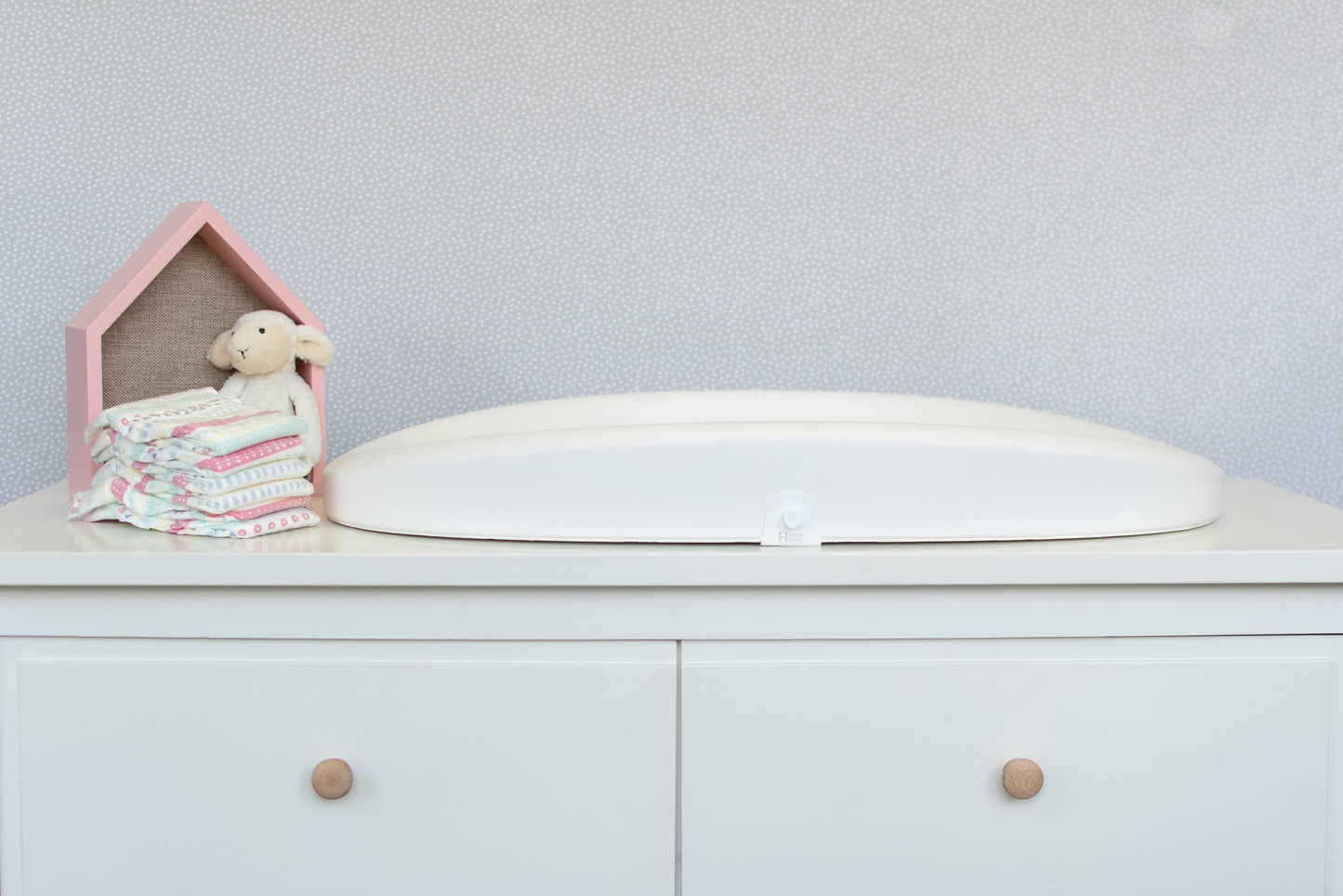 Hatch Grow Smart Changing Pad & Scale: White