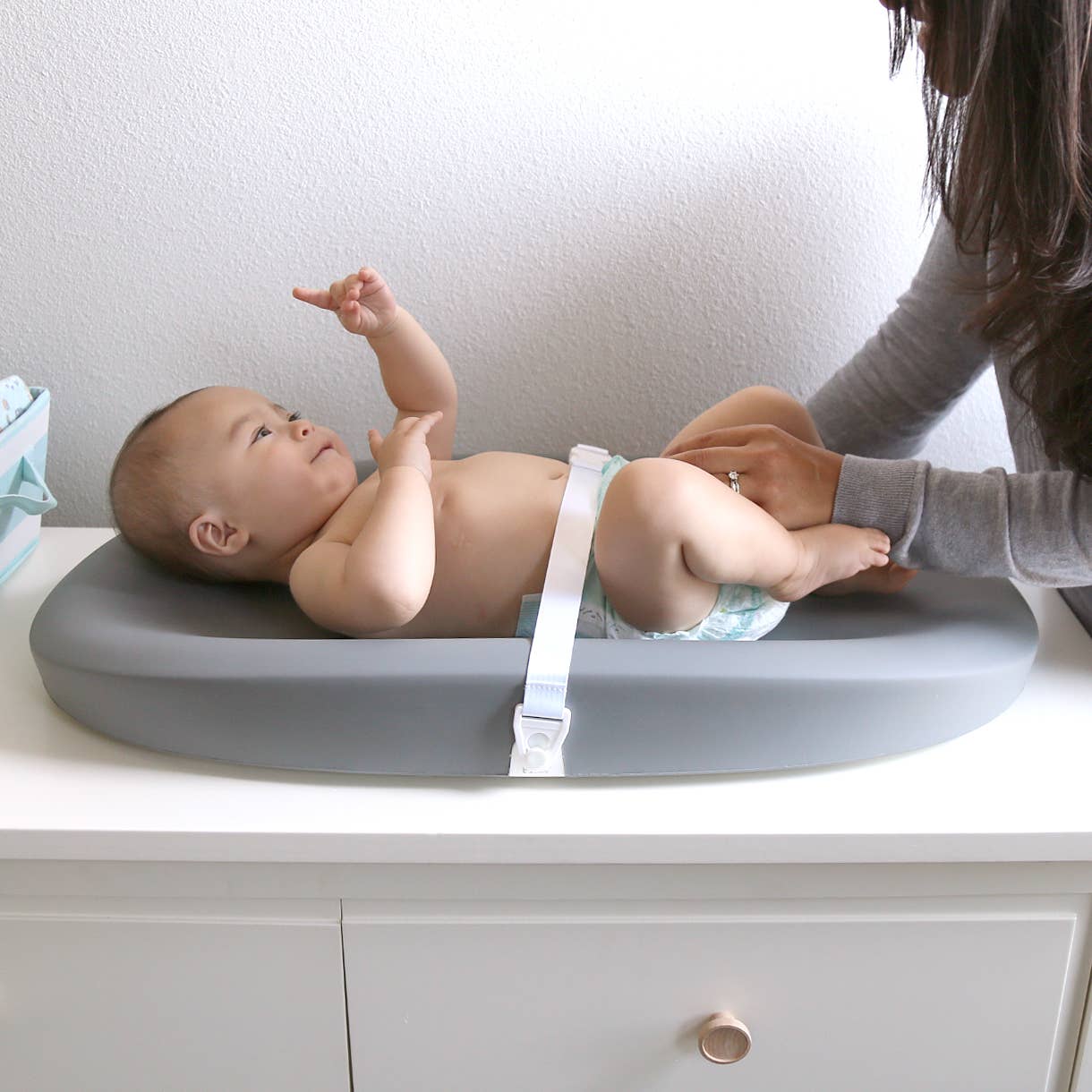 Hatch Grow Smart Changing Pad & Scale: White