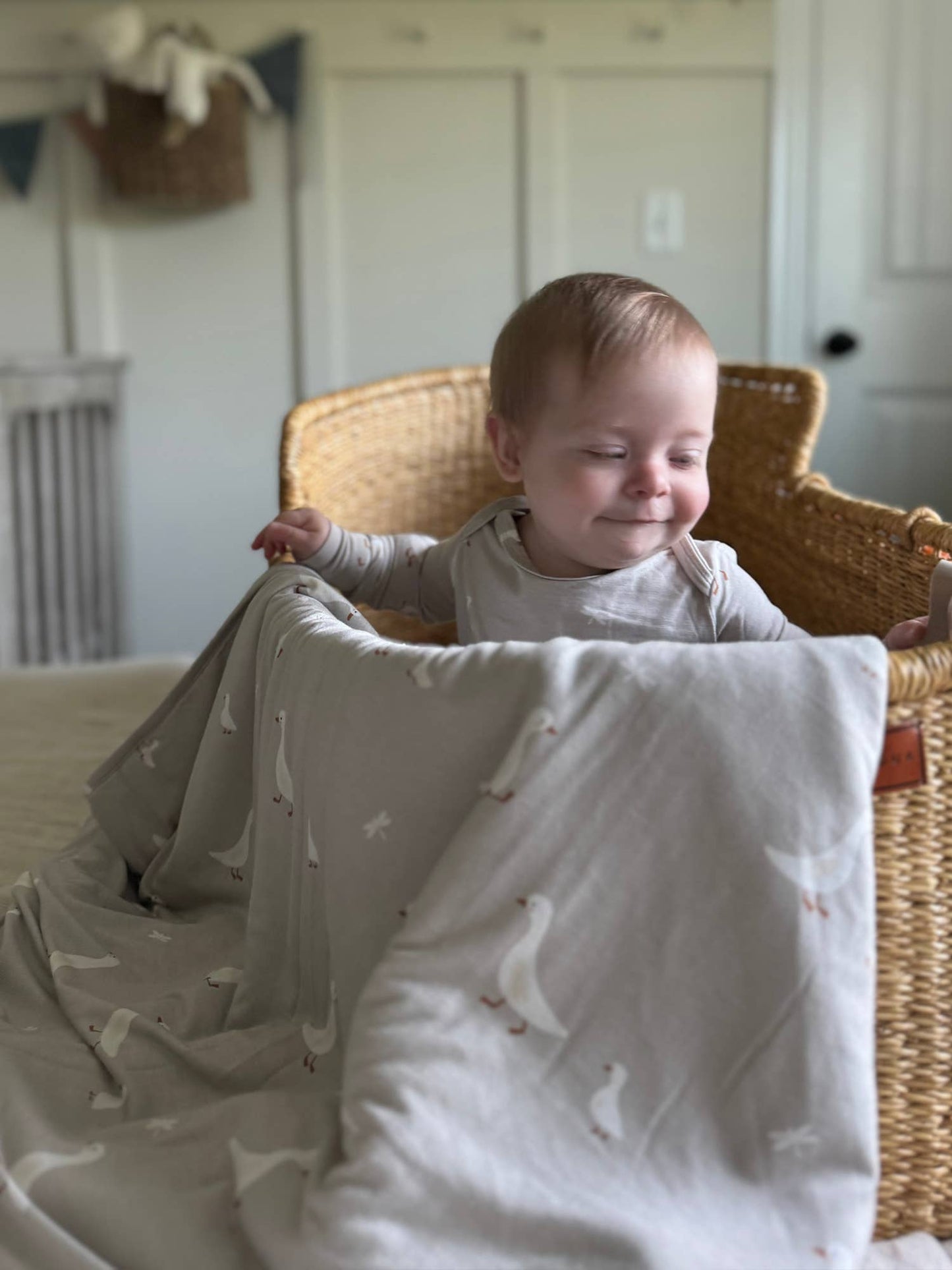 Gunamuna Mini Cloud Blanket: Woof