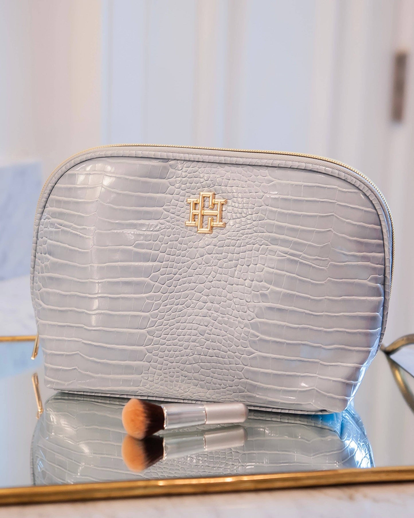 Capri Large Pouch Baby Blue