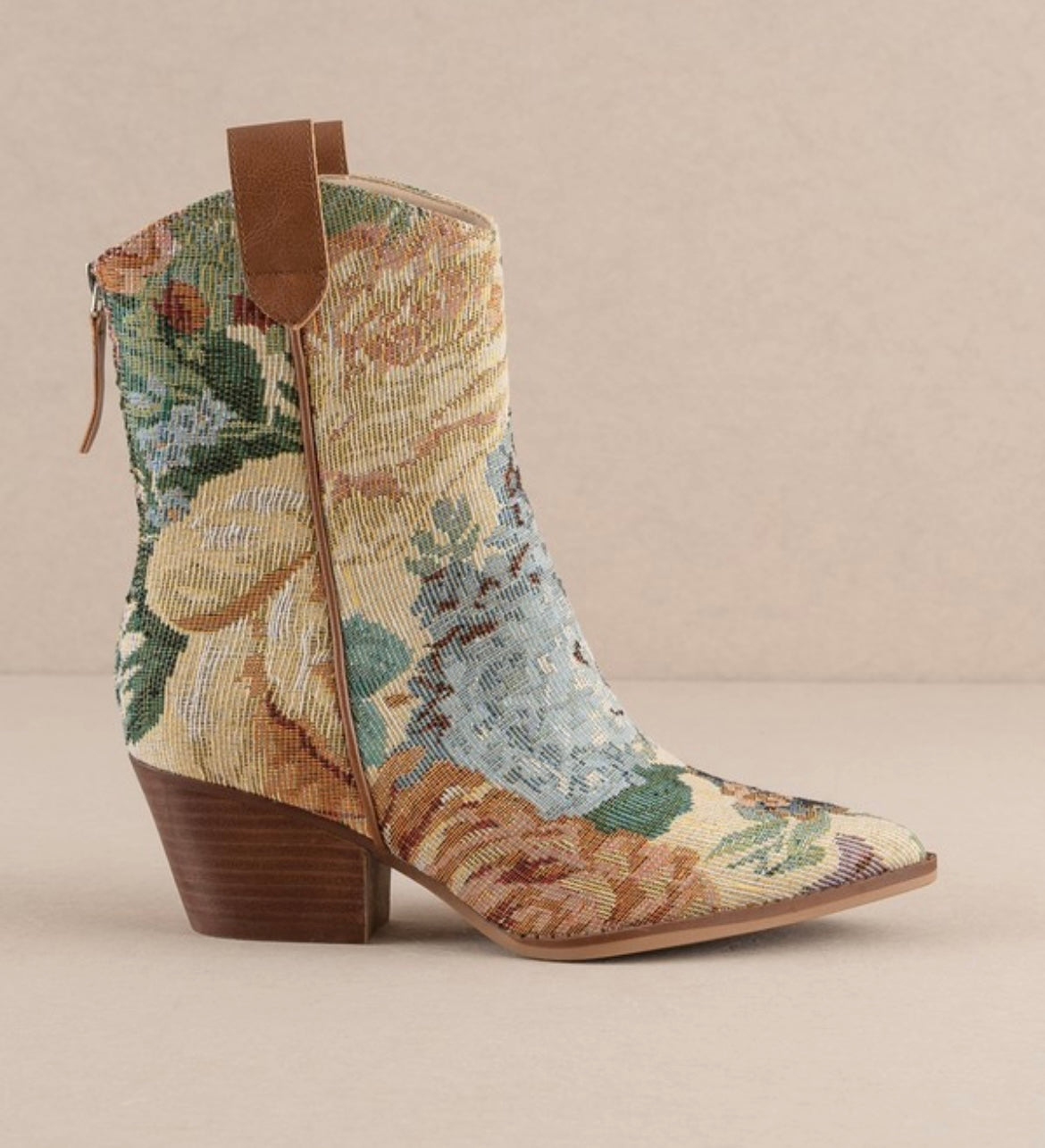 Kaiya Vintage Western Tapestry Boots