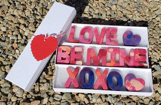 Valentine's Day Crayons: BE MINE