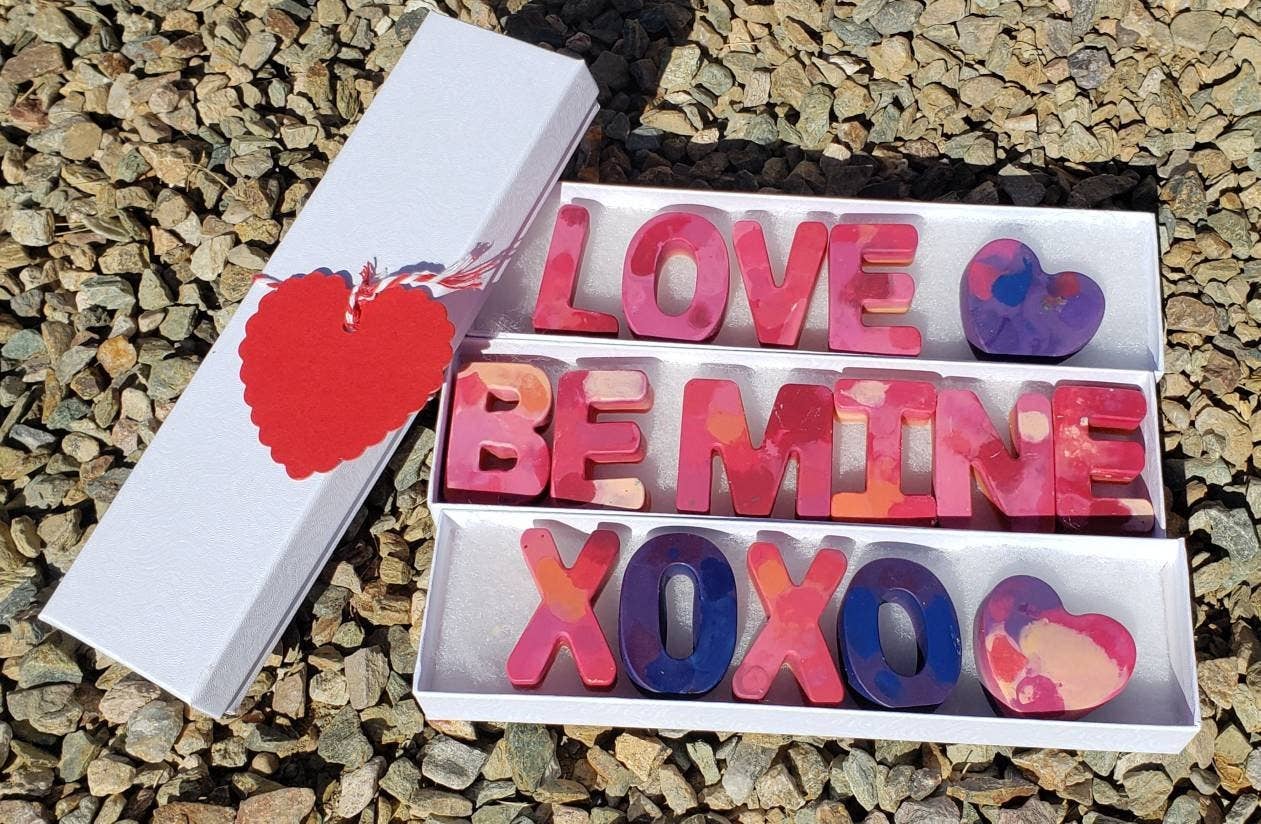 Valentine's Day Crayons: XOXO