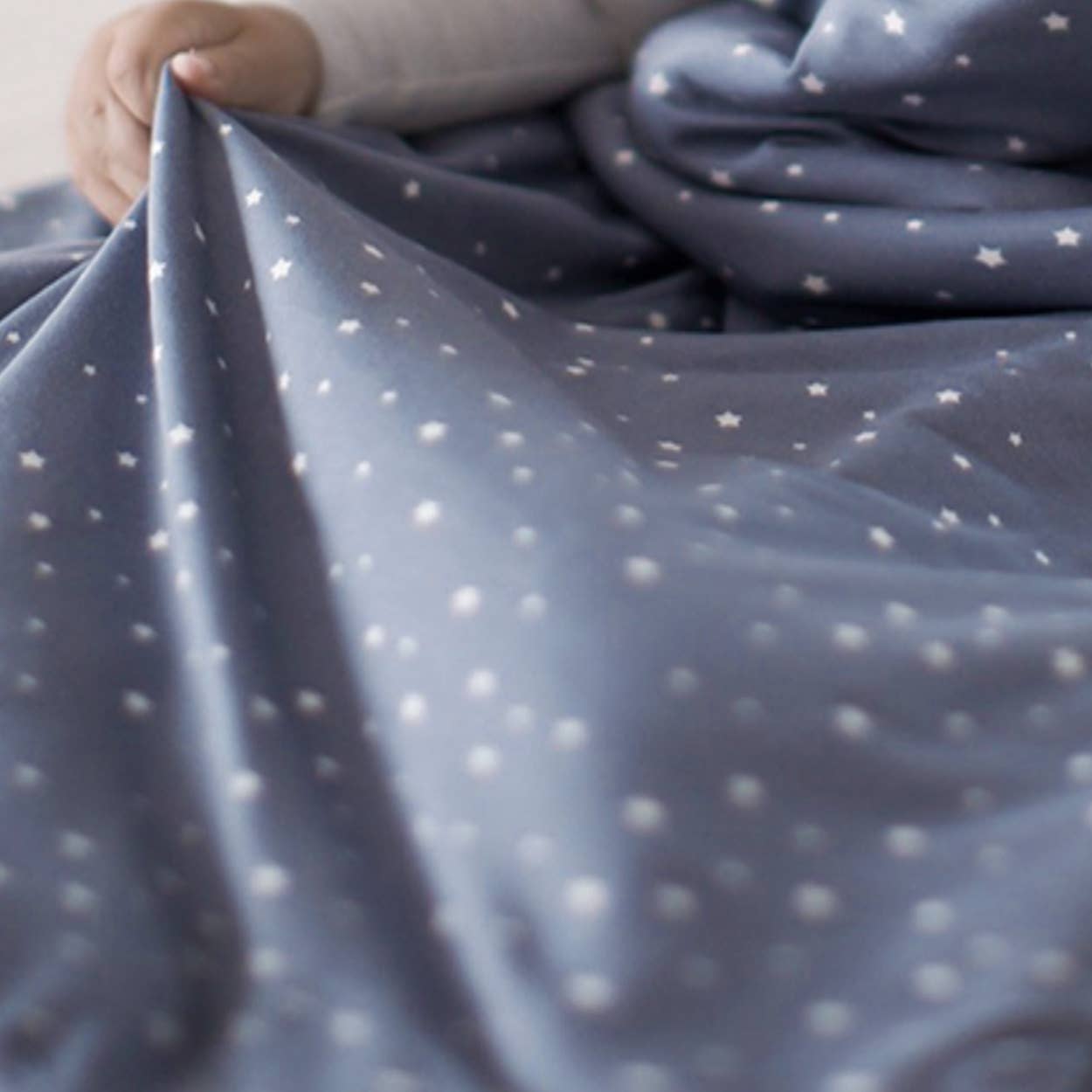 Gunamuna Mini Cloud Blanket : Girl Dog