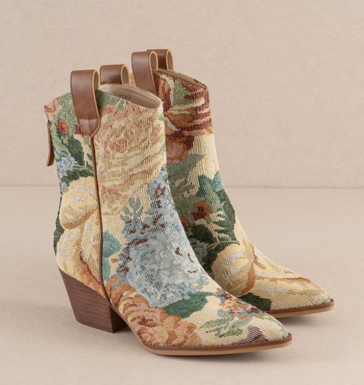 Kaiya Vintage Western Tapestry Boots