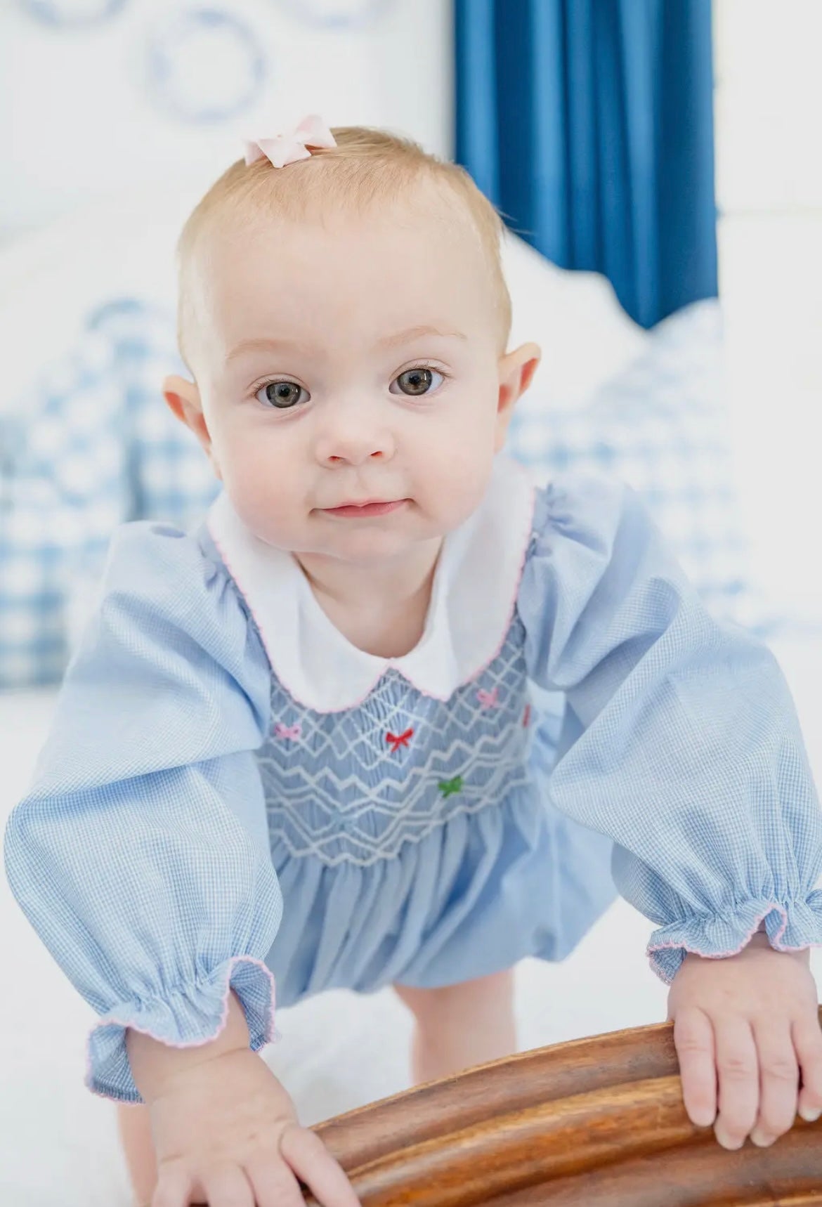 Holiday Smocked Bows Bubble