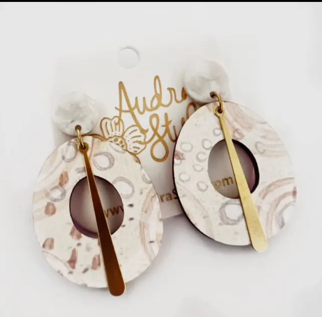 Neutral Bold Oval Statement Earrings