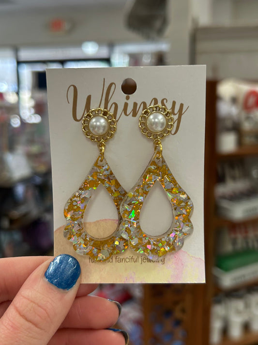Kallie Gold Confetti Acrylic Scalloped Earrings