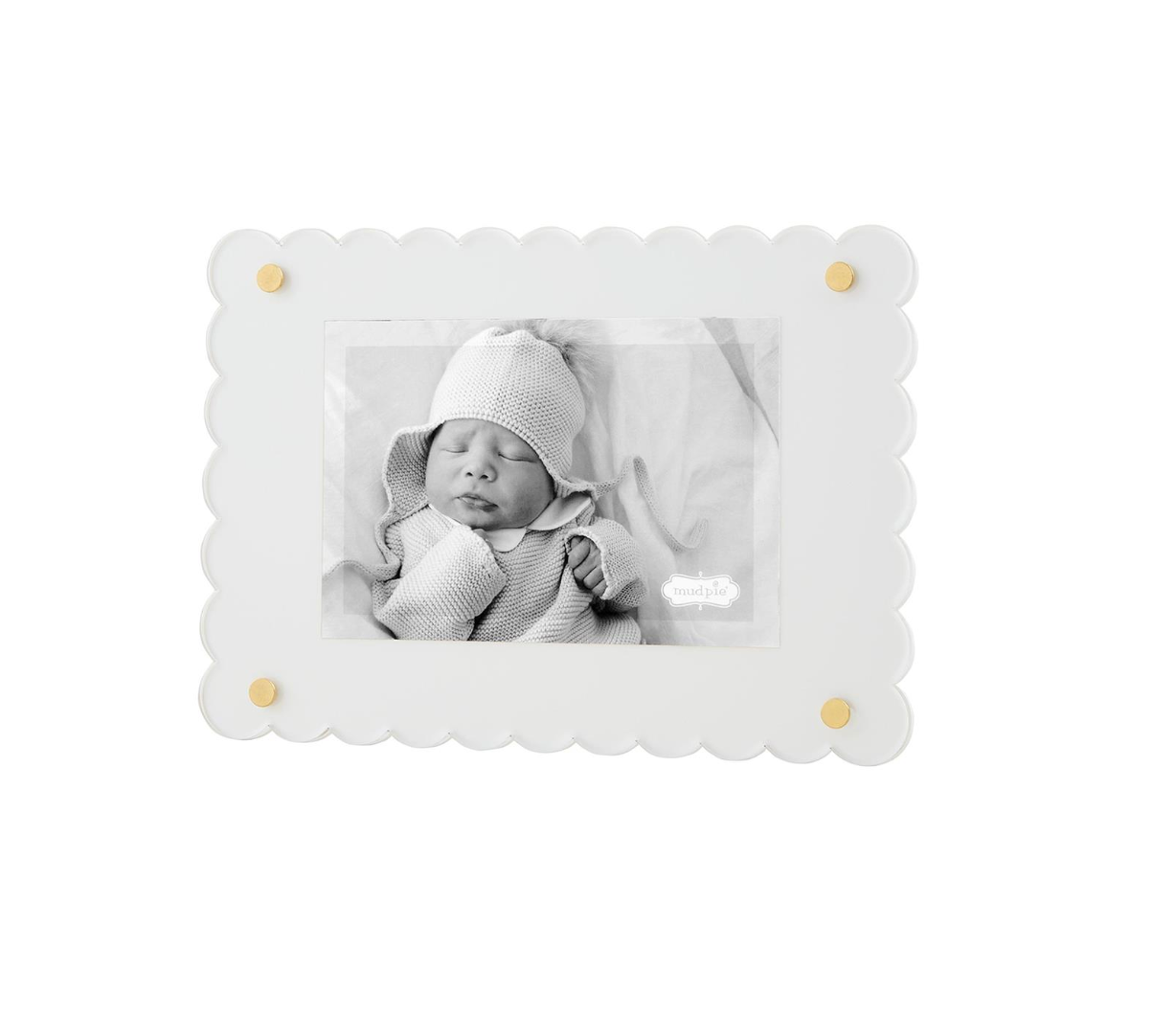 White Scallop 5x7 Photo Frame