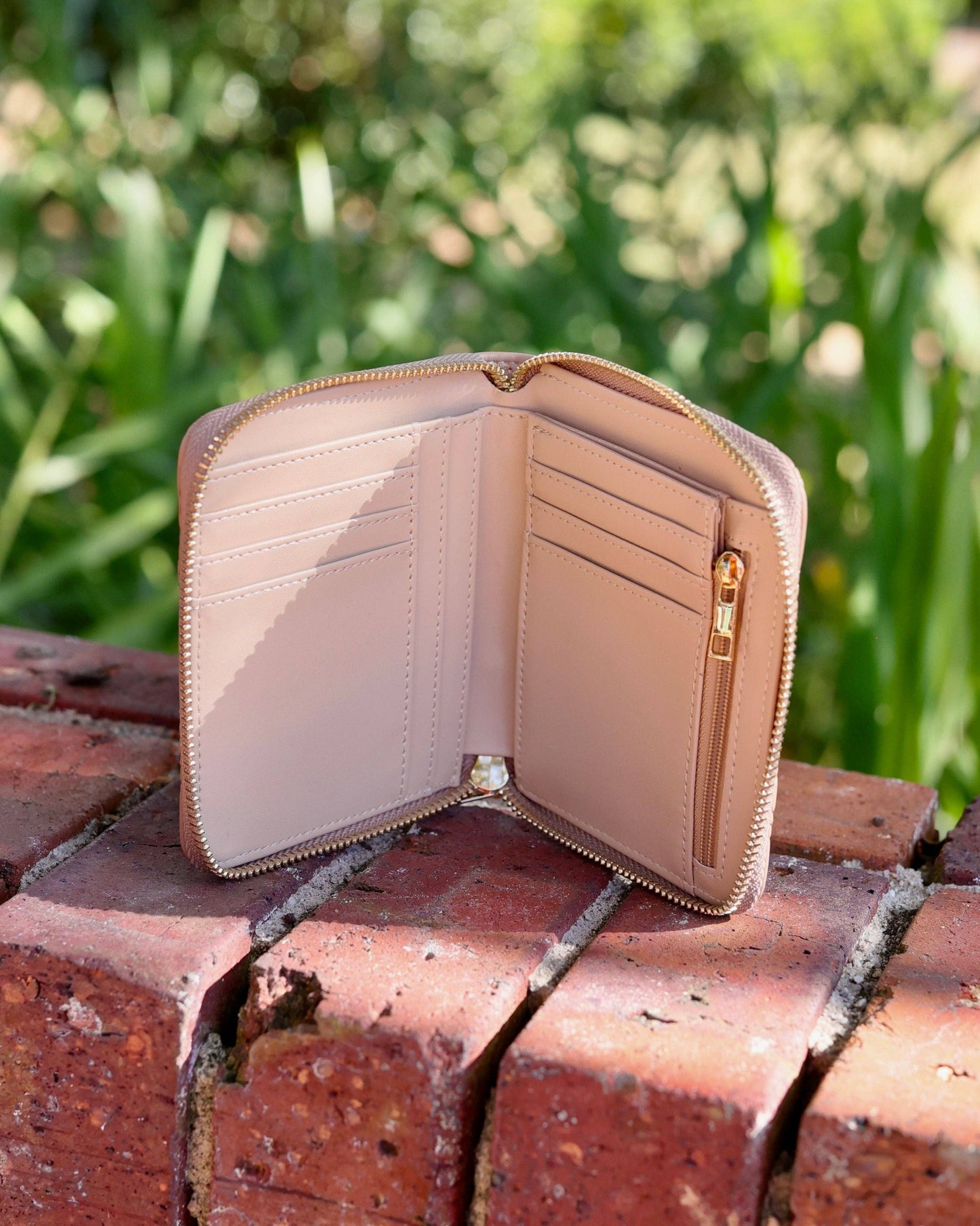 Blakely Wallet: Latte