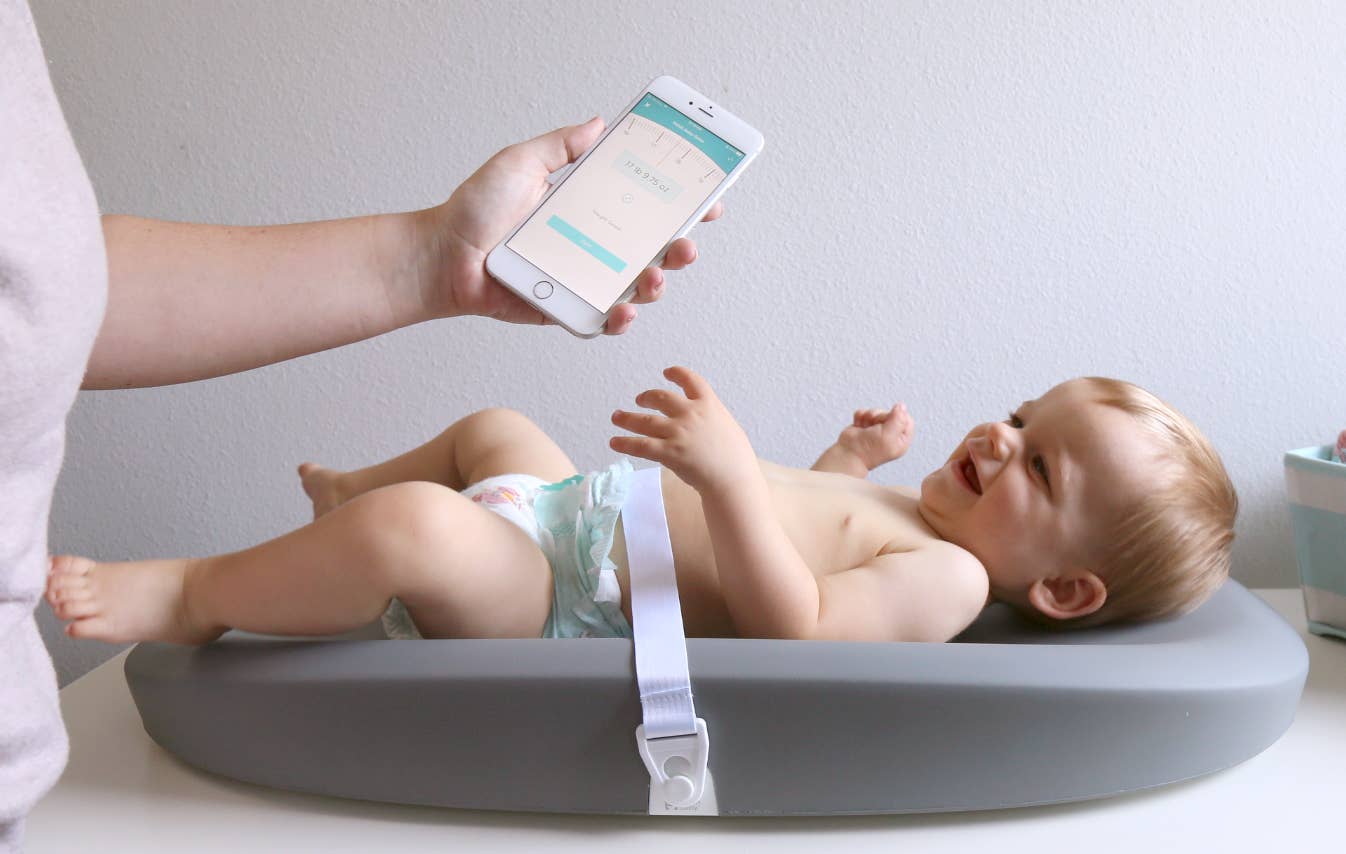 Hatch Grow Smart Changing Pad & Scale: White