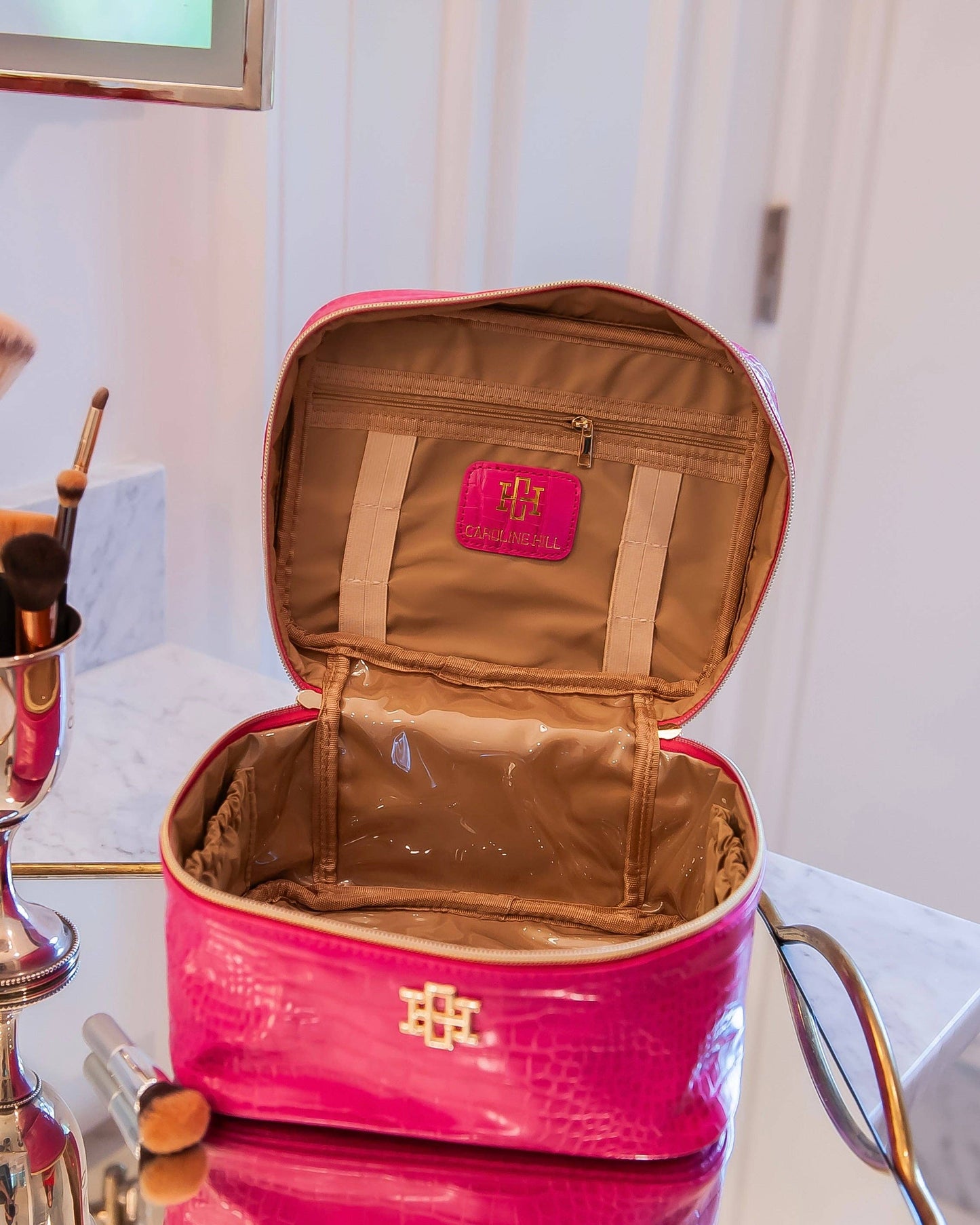 Hampton Train Case - Hot Pink