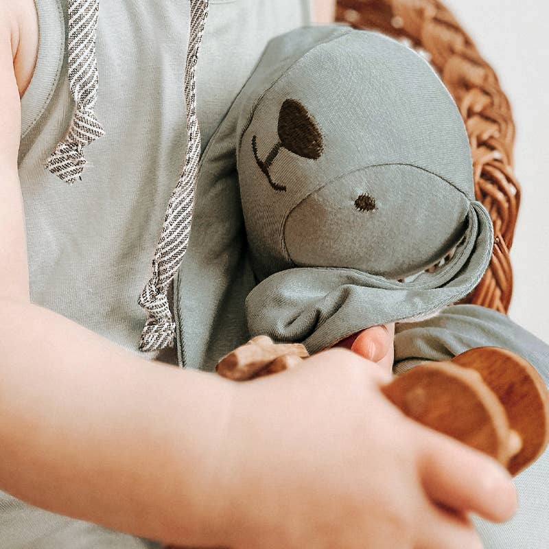 Gunamuna Lovey Bunny: Sage