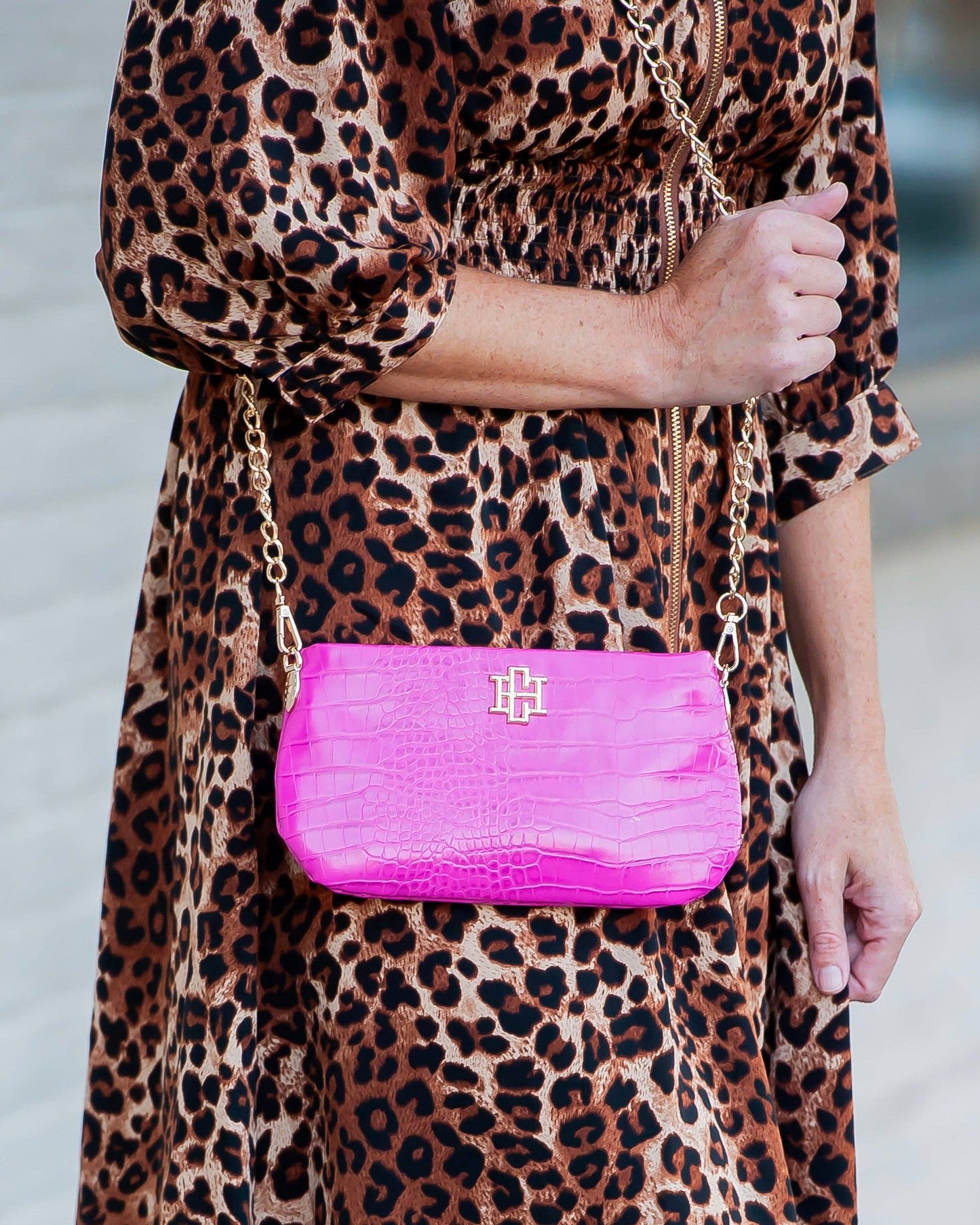 Livi Crossbody - Hot Pink