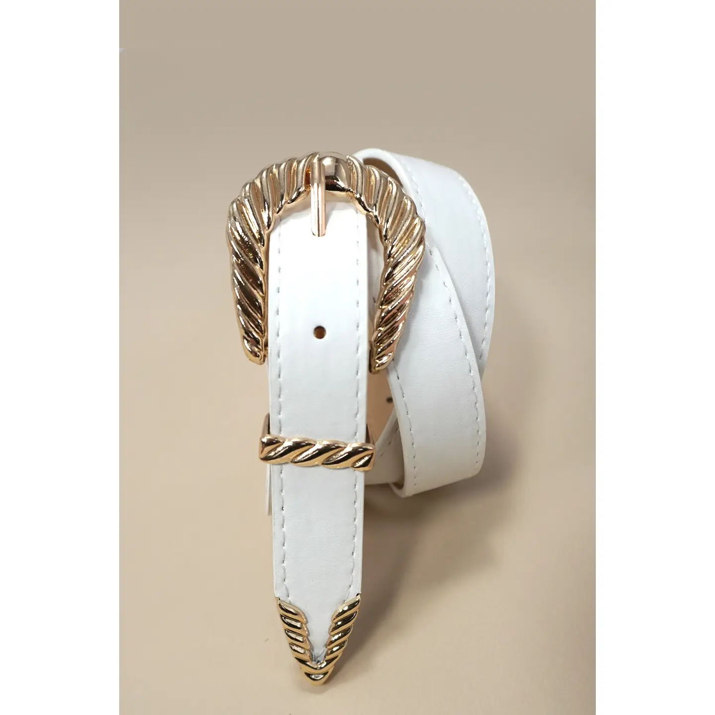 Off-white Classic Western Carved Buckle Faux Leather Belt